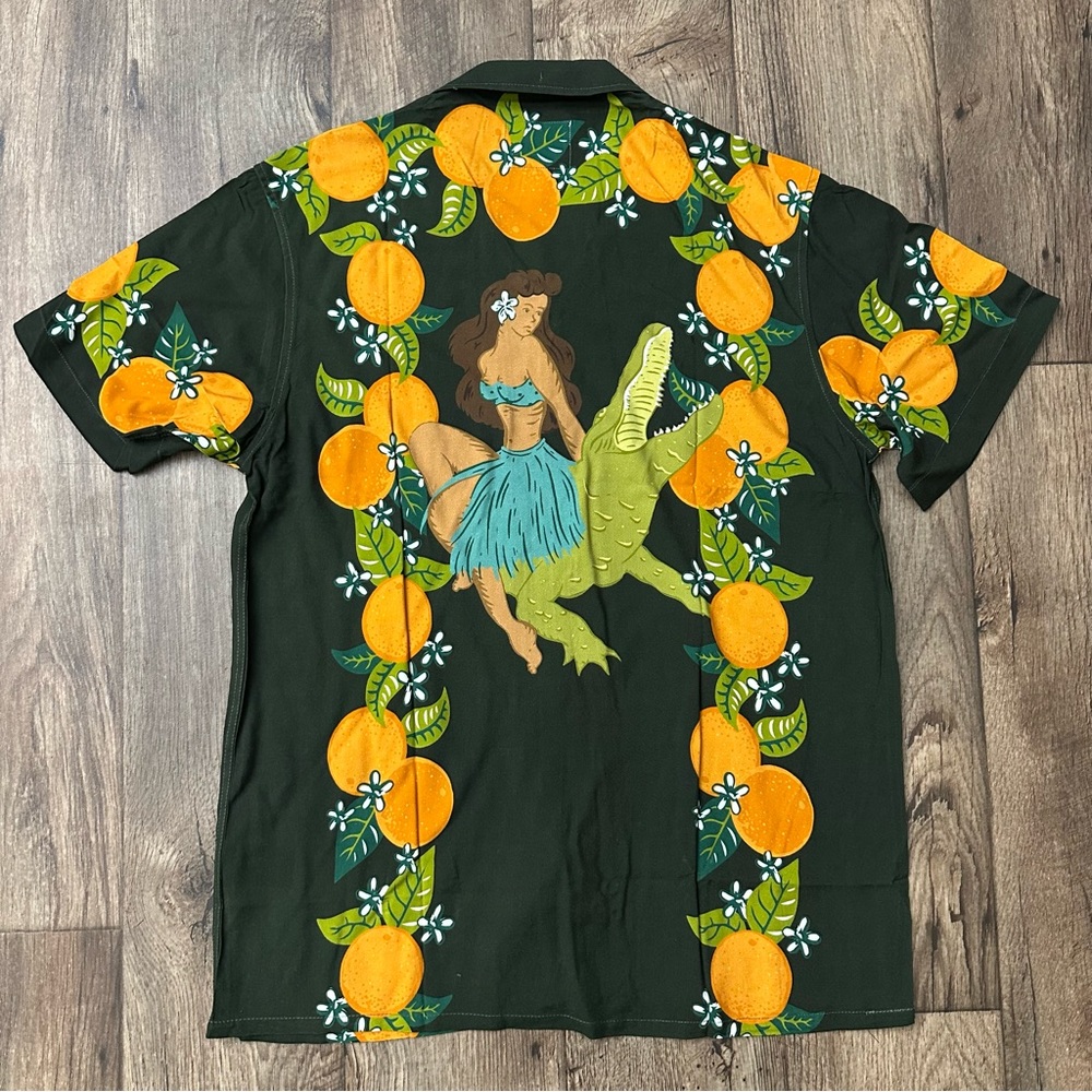 Duvin Design Tropical Orange Hawaiian Vacation Button Up Shirt Men's Size S